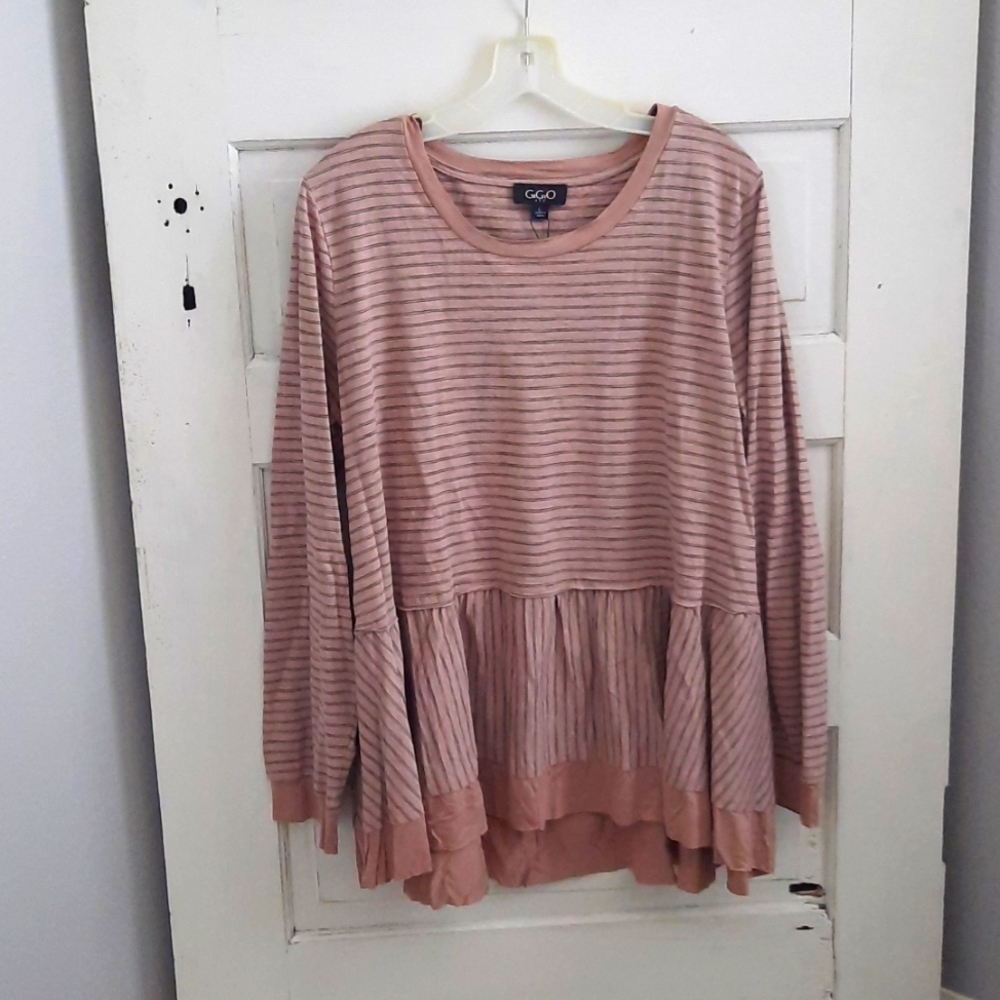 NWT GiGio Peplum Long Sleeves